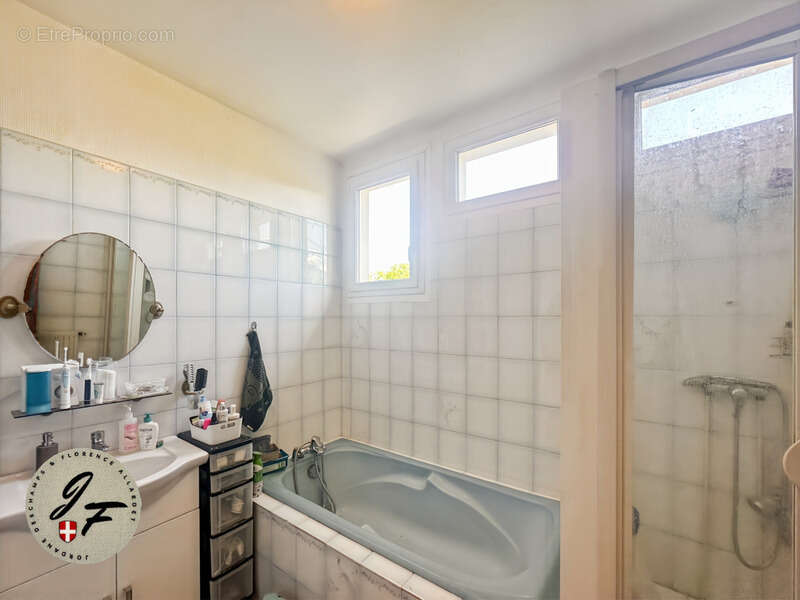 Maison à VIVIERS-DU-LAC