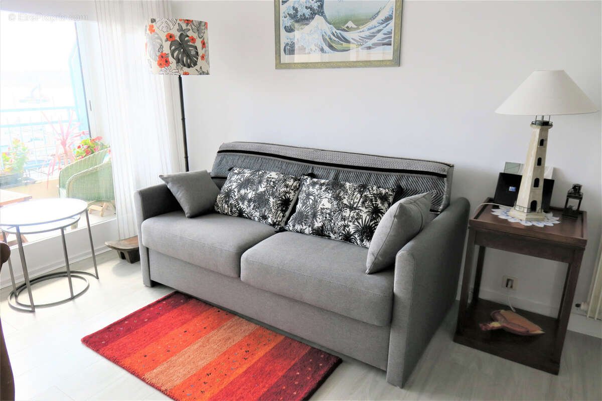 Appartement T1 avec superbe vue mer- - photo 2
