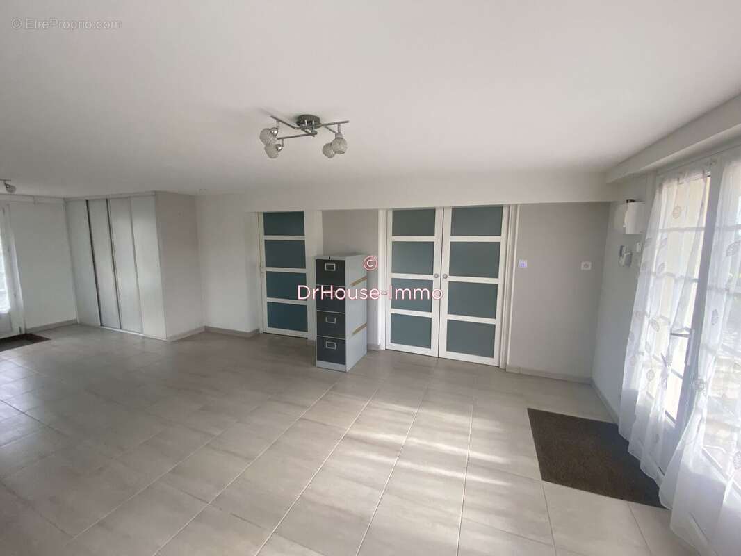 Maison à MIGNALOUX-BEAUVOIR