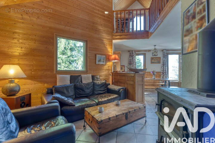 Photo 1 - Maison à LA TERRASSE