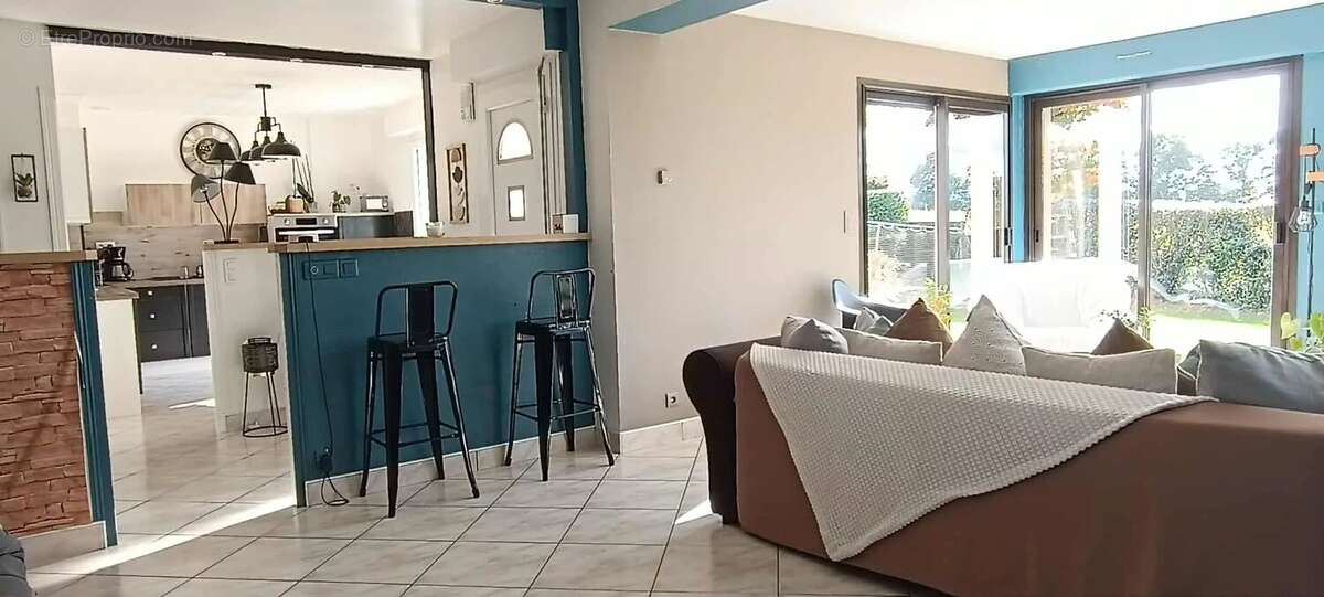 Maison à SAINT-THURIAU