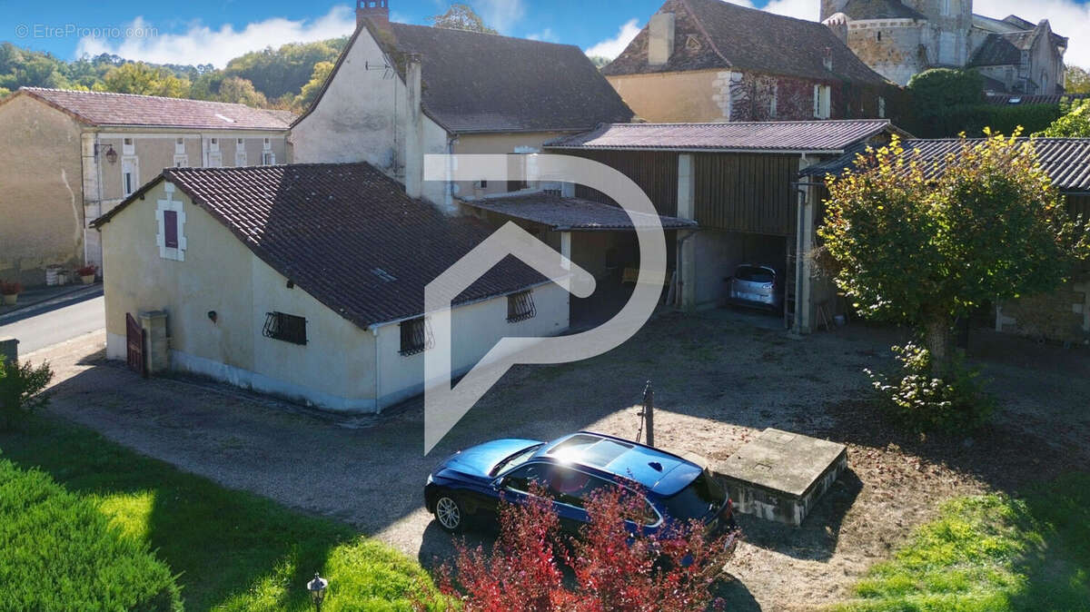 Maison à ISSAC