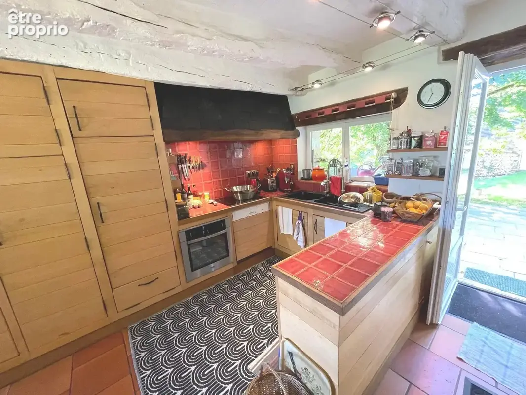Charmante maison en pierre de 4 chambres avec grange et terrain - photo 3