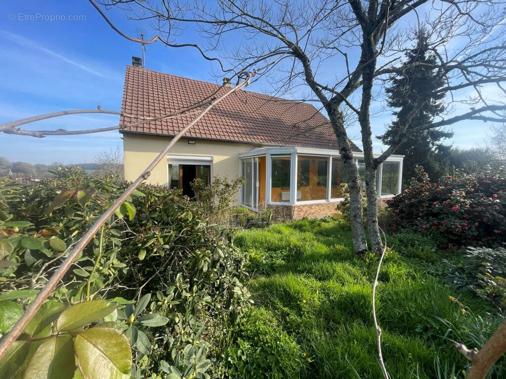 Maison à LA BAZOCHE-GOUET