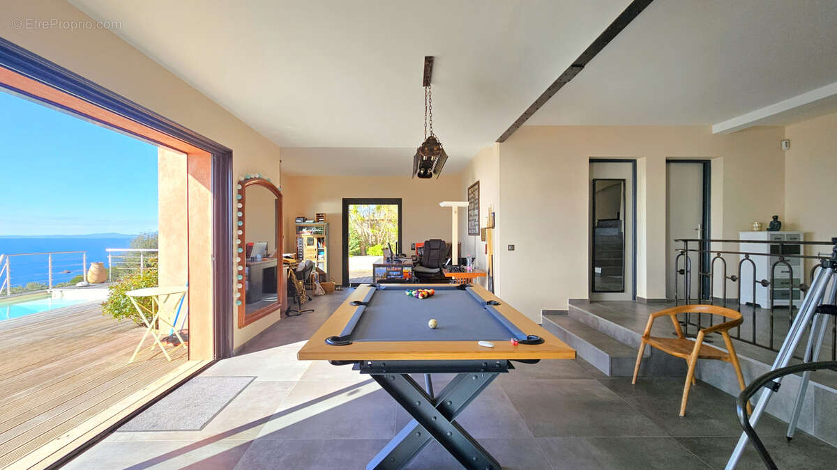 Maison à SAINT-RAPHAEL