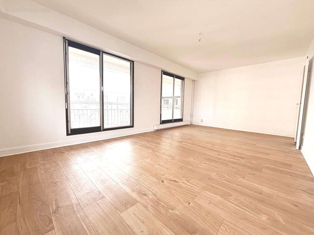 Appartement à PARIS-19E