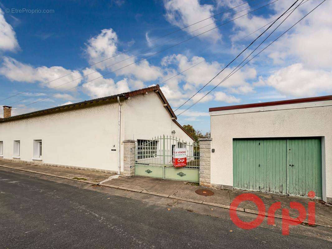 Maison à SAINT-AMAND-MONTROND