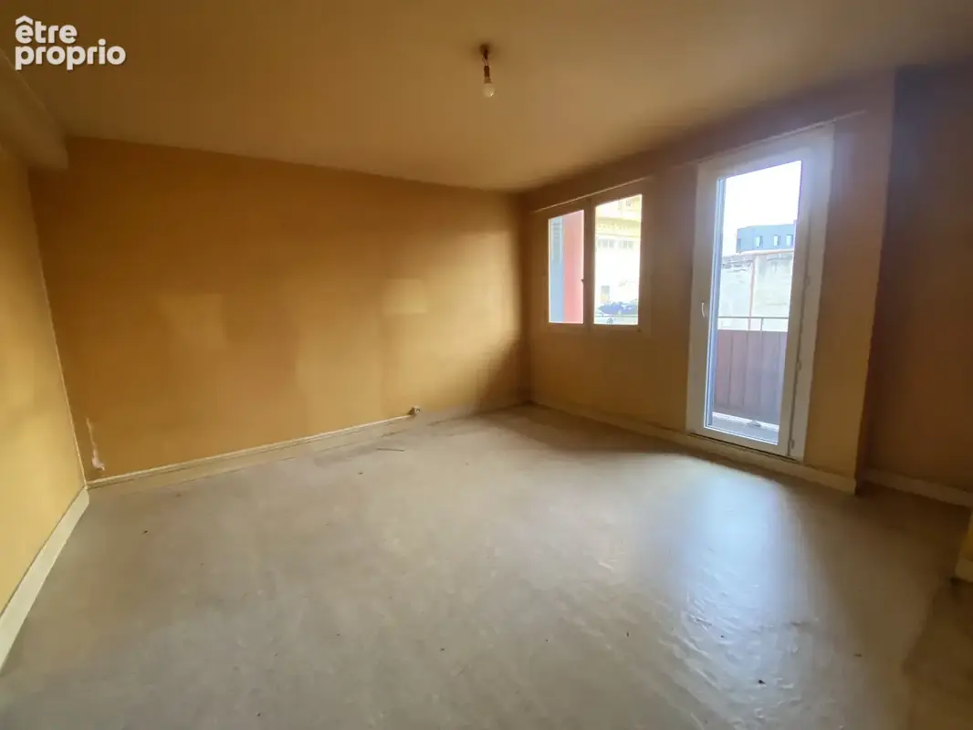 Appartement T3 a rénover à Tarbes - photo 1
