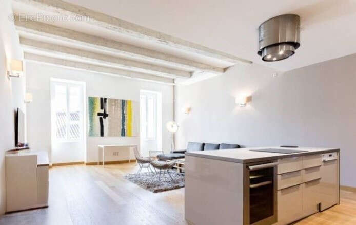 Appartement à MARSEILLE-6E