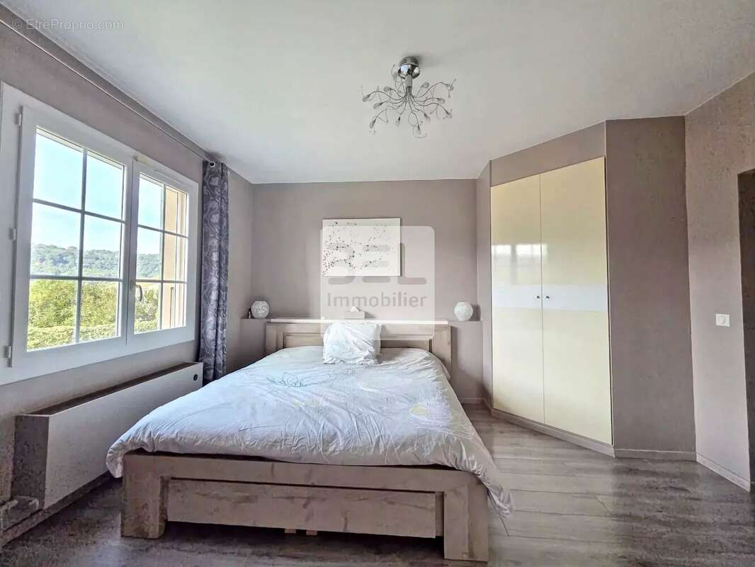 Maison à BAGNOLS-SUR-CEZE