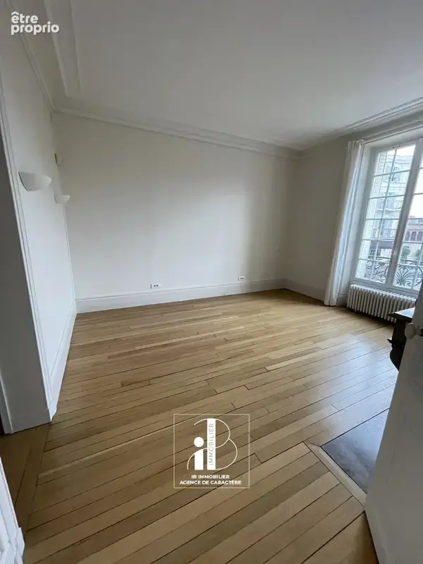 FONTAINEBLEAU- Appartement de charme de 130 m² face au Château de Fontainebleau - photo 4