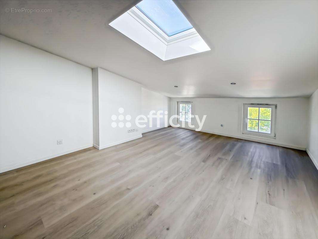 Appartement à SAINTES