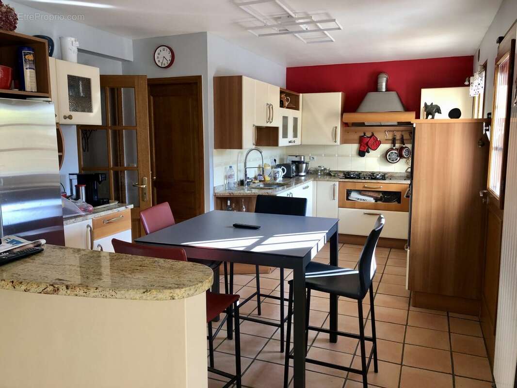 Maison à SAVIGNY-LE-TEMPLE