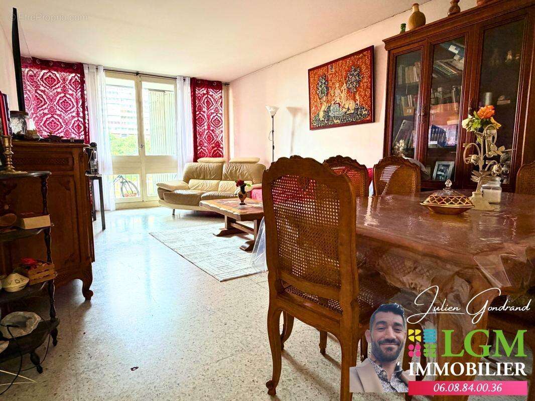 Appartement à NIMES