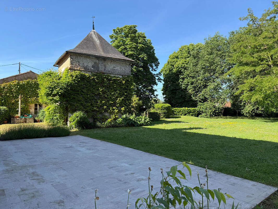 Maison à LA VILLEDIEU-DU-CLAIN