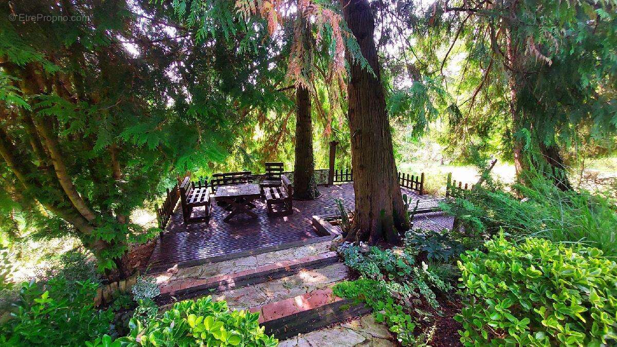 Maison à PONT-SUR-YONNE