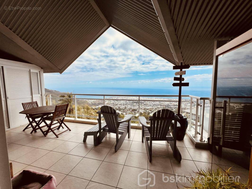 Appartement à SAINT-DENIS