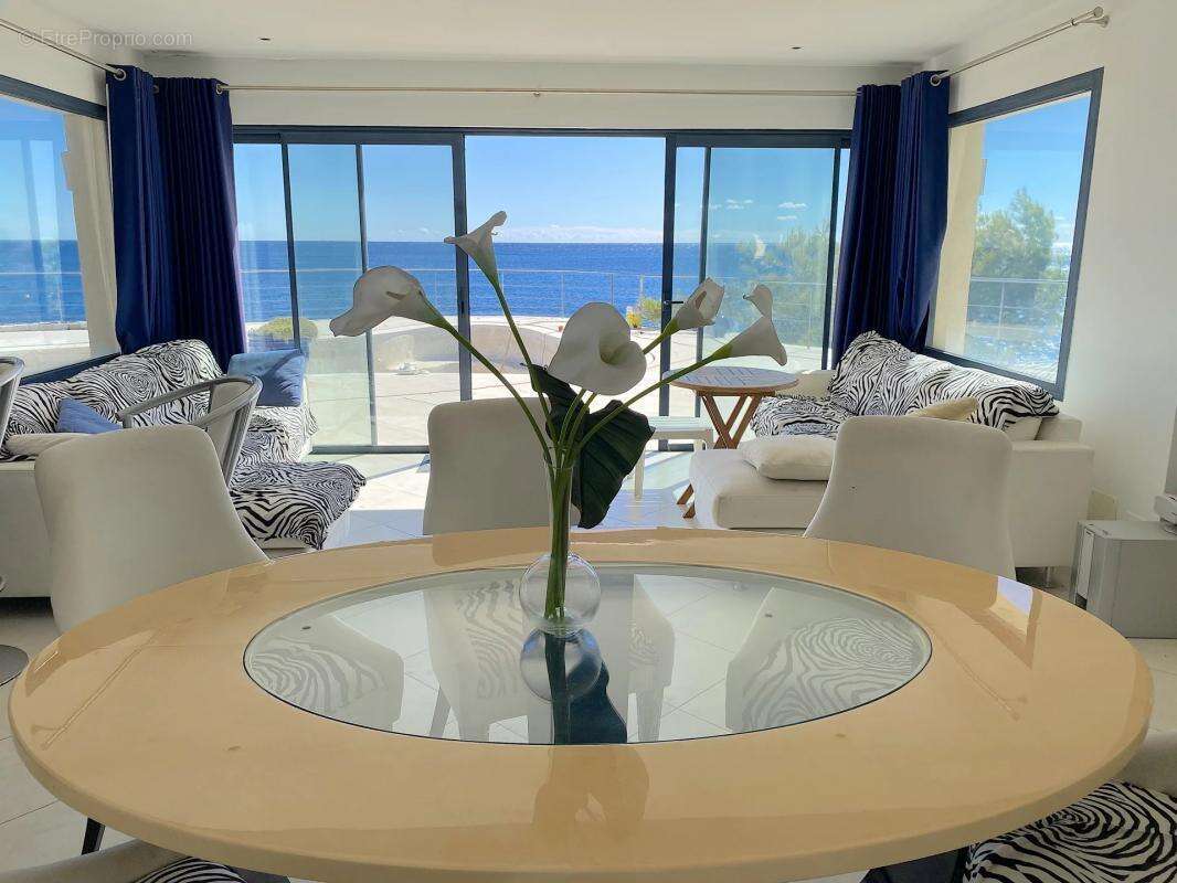 Maison à ROQUEBRUNE-SUR-ARGENS