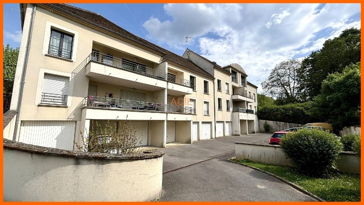 Appartement à LOUVRES