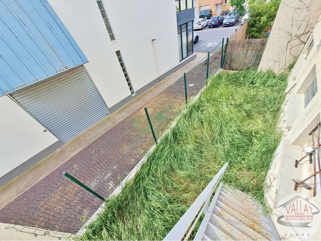 Appartement avec jardin et terrasse proches de toutes les commodités ! - photo 11