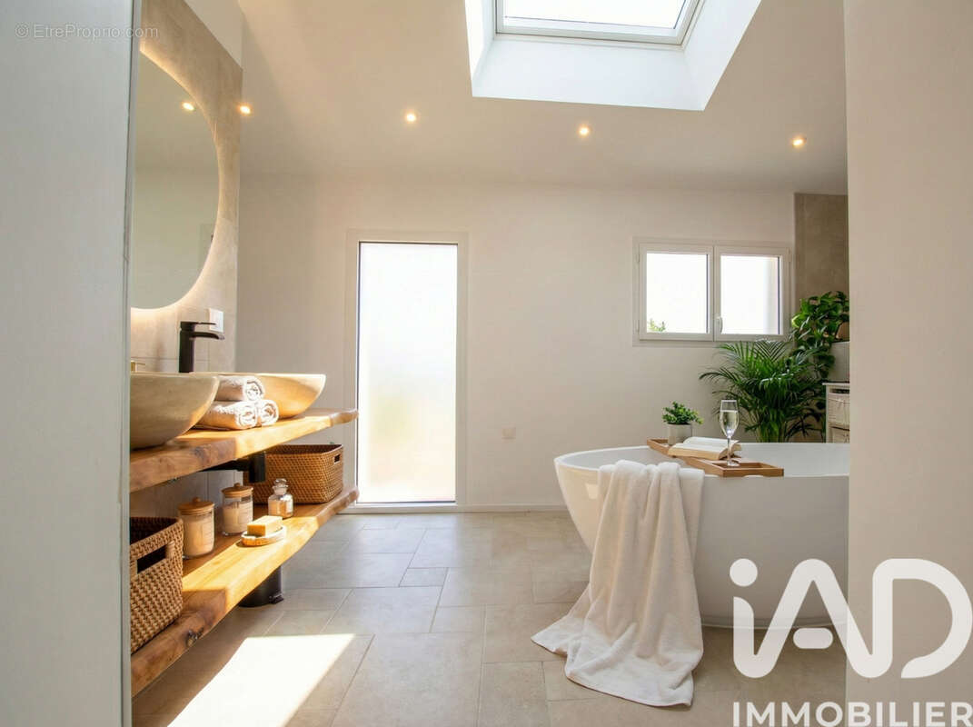 Photo 7 - Maison à VERINES