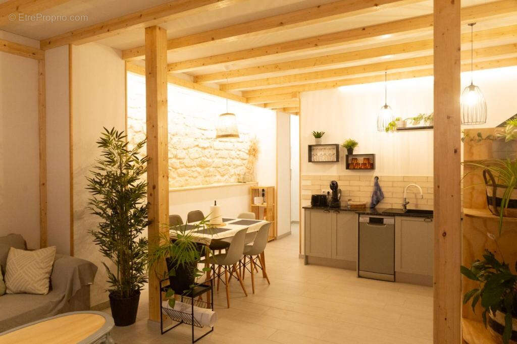 Appartement à AVERMES