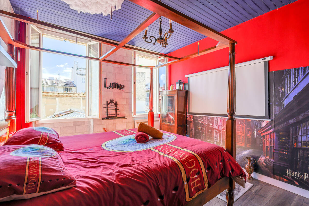 Appartement à MARSEILLE-5E