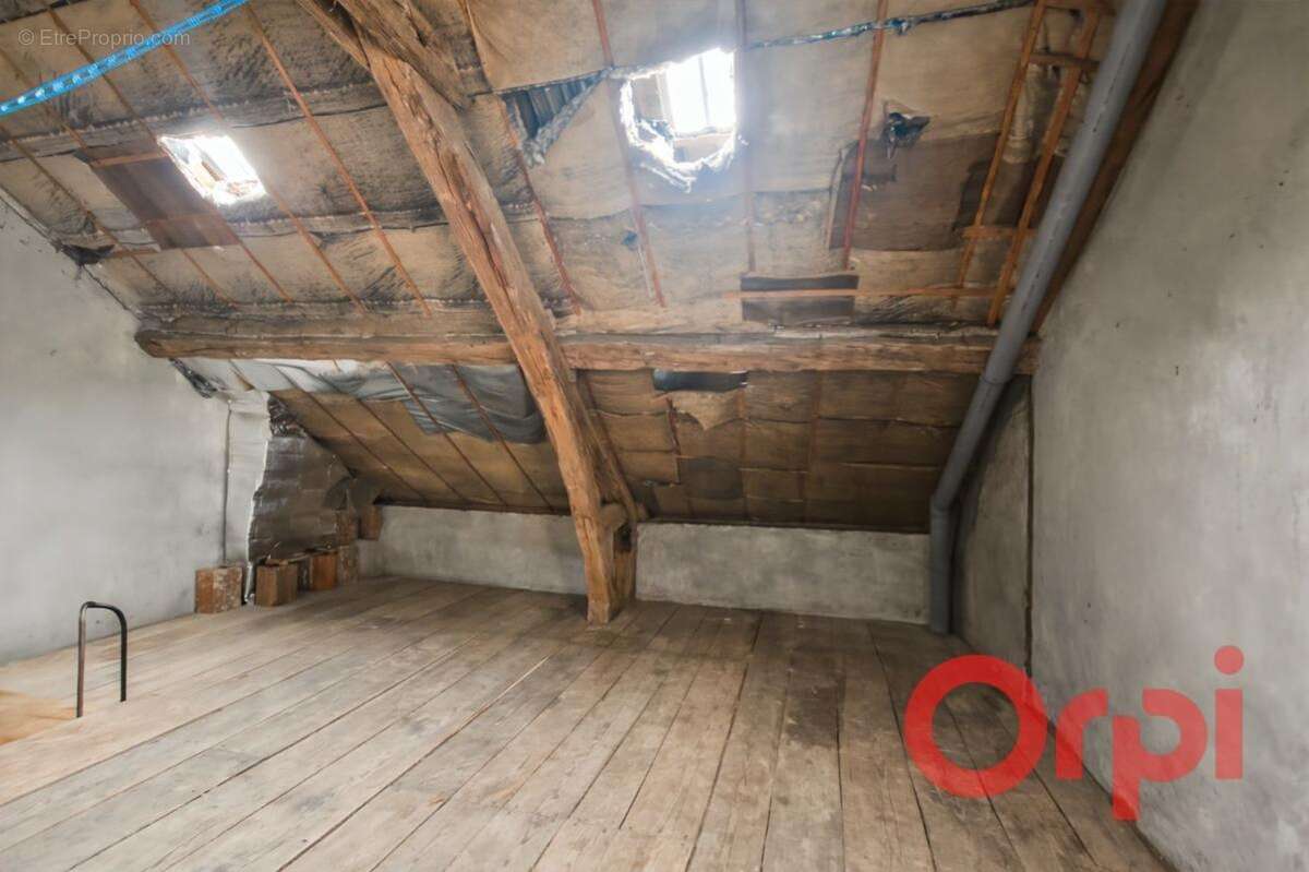 Maison à GROSSOUVRE