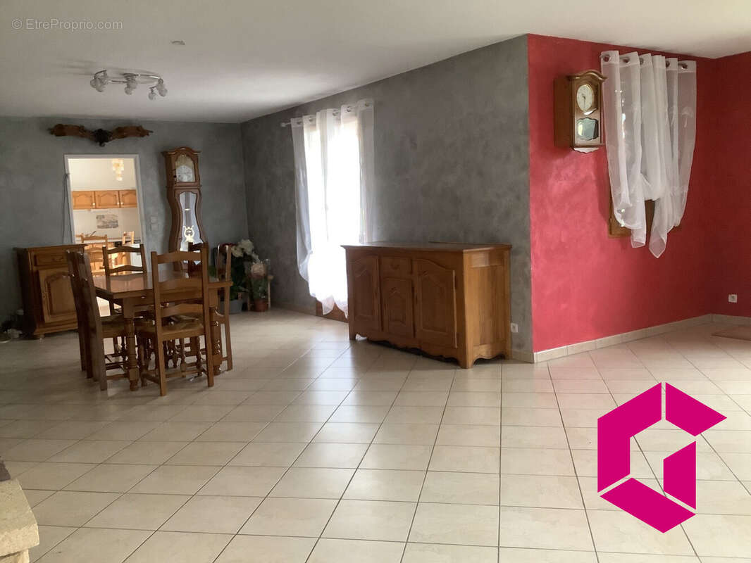 Maison à BOURG-ARGENTAL