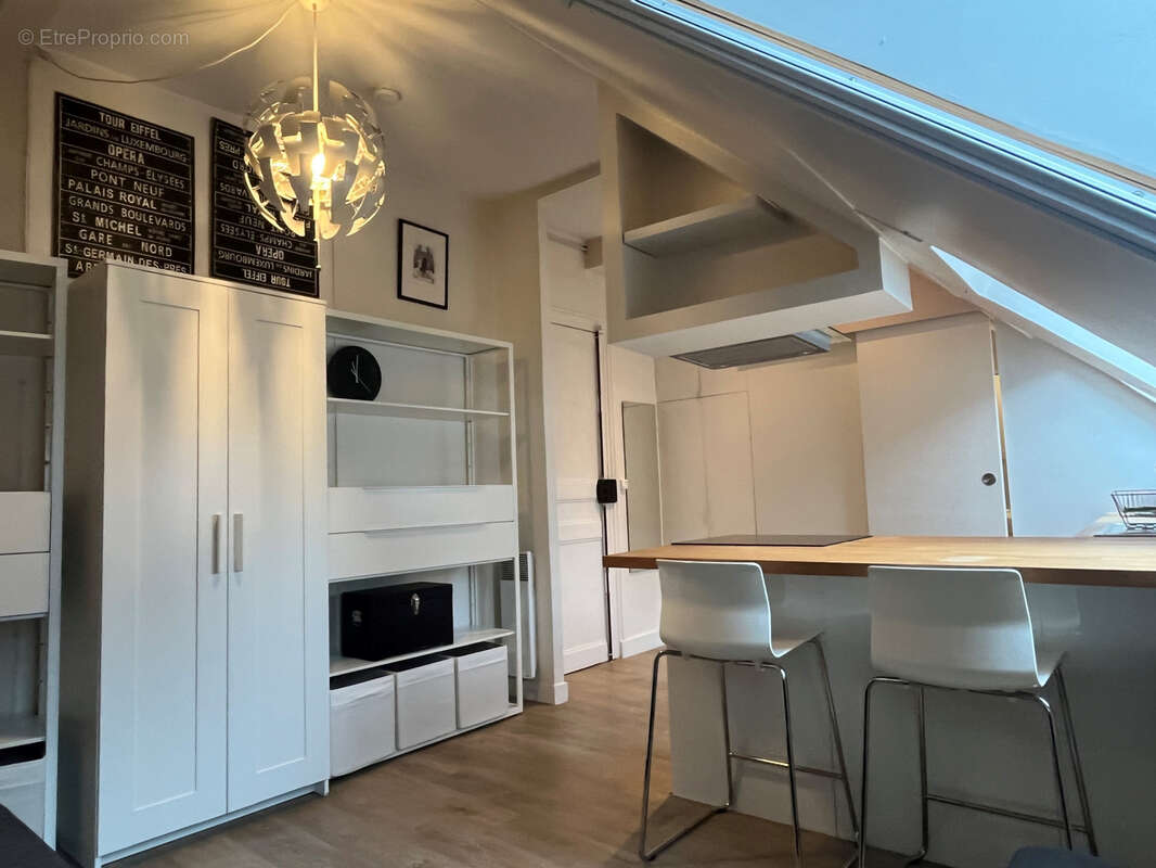 Appartement à PARIS-8E