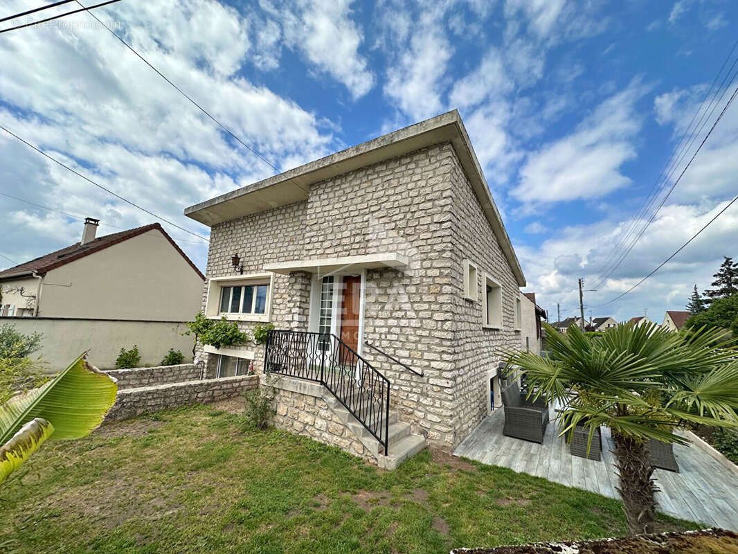 Maison à NEMOURS