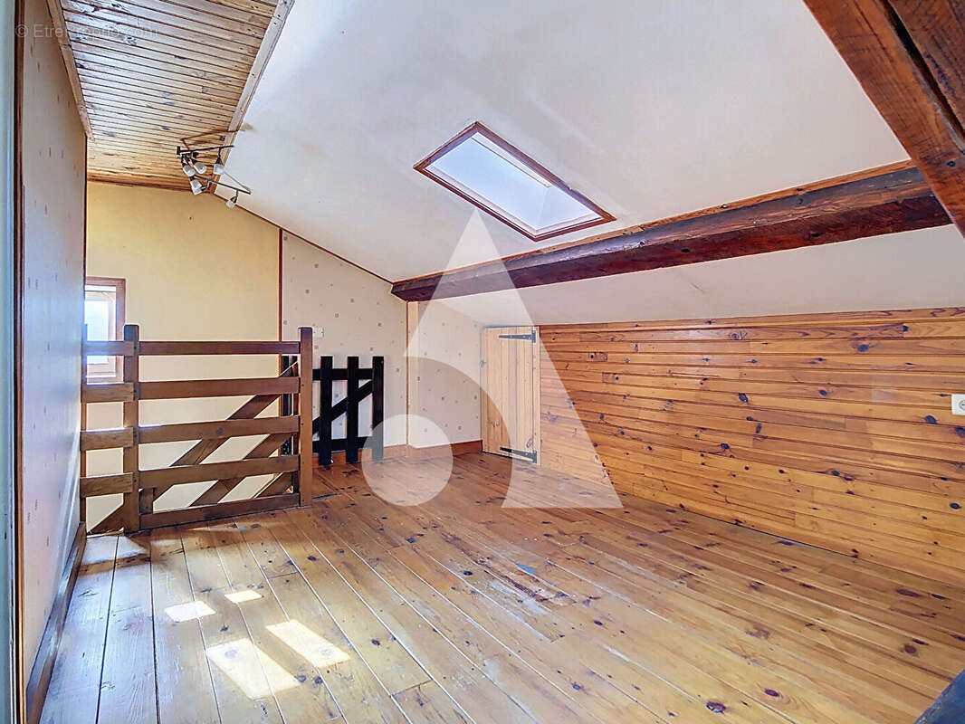Appartement à SAINT-MARTIN-EN-HAUT