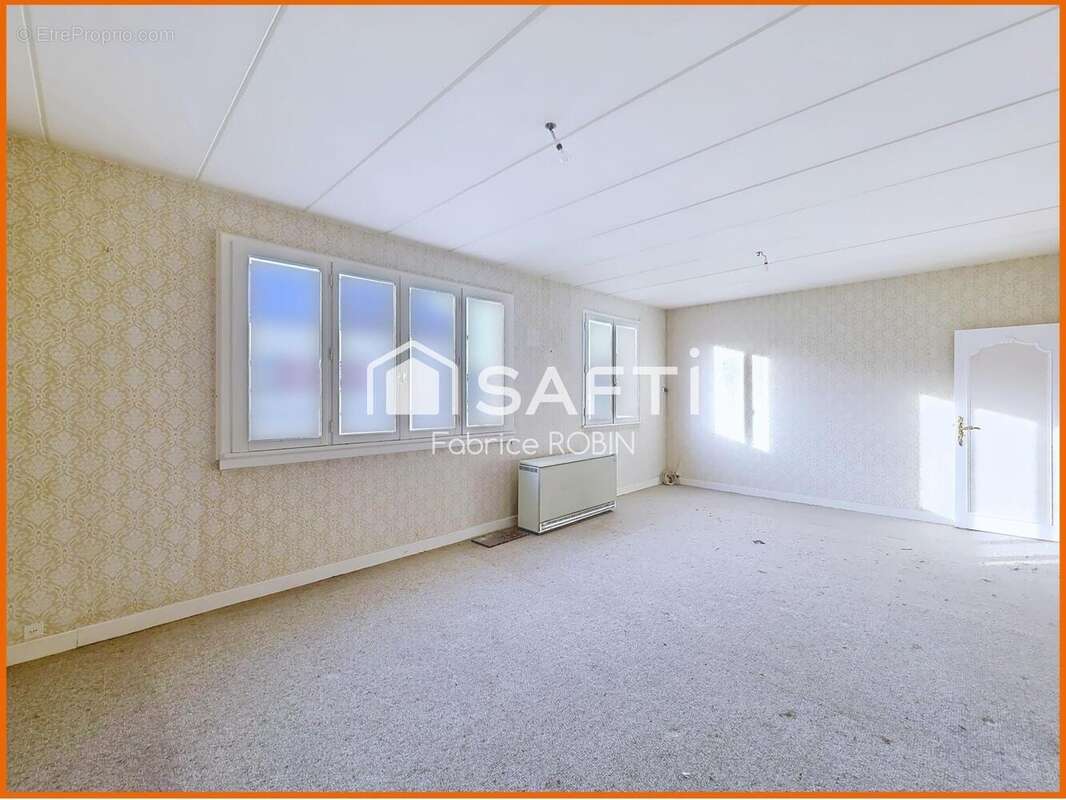 Photo 3 - Maison à ESTISSAC