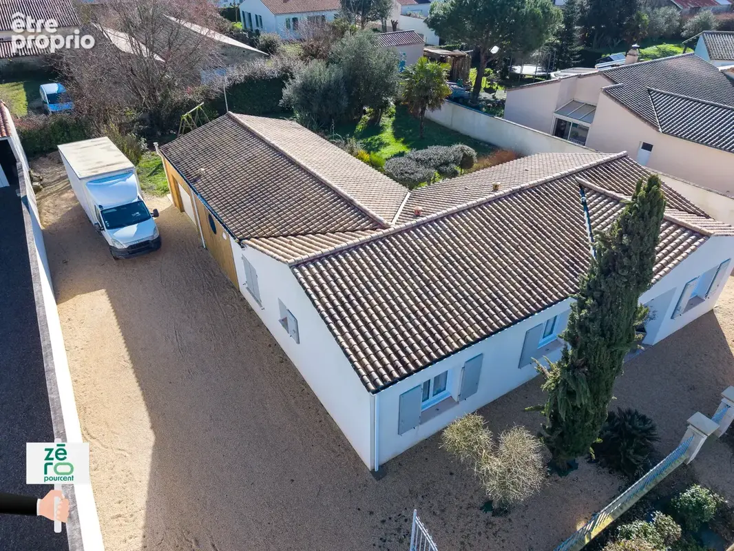 Photo Maison à Sainte-Gemme-La-Plaine au prix de 304 900€