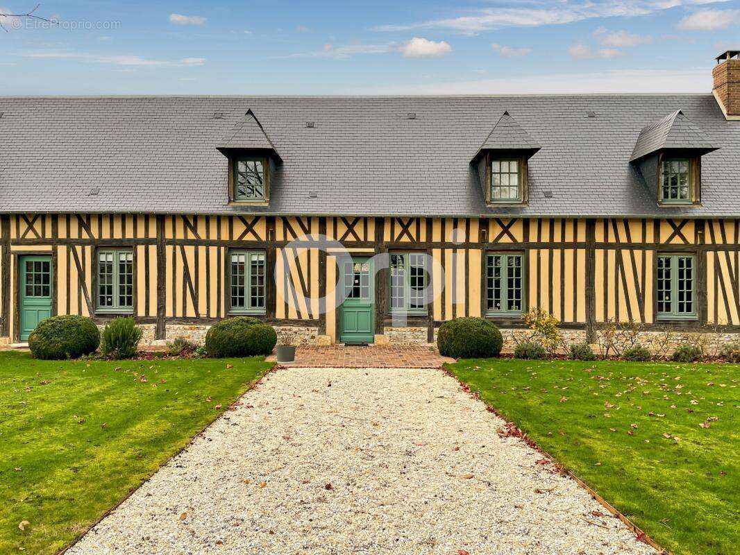 Maison à SACQUENVILLE