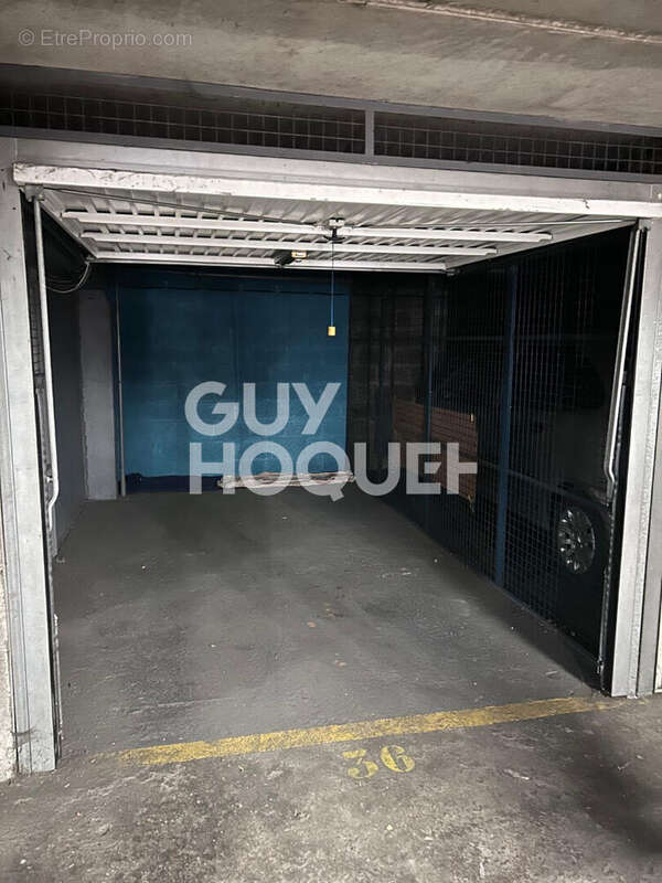 Parking à PARIS-12E