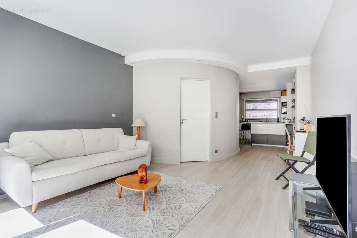 Appartement à NEUILLY-SUR-SEINE