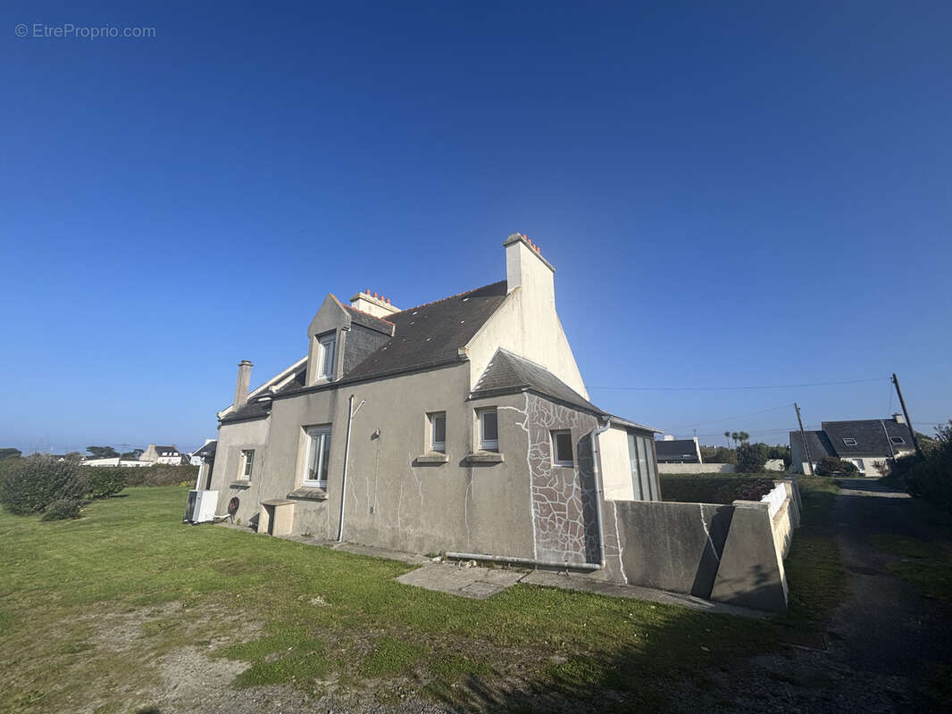Maison à PLOUGUERNEAU