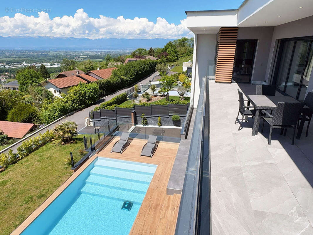 Maison à CRANVES-SALES