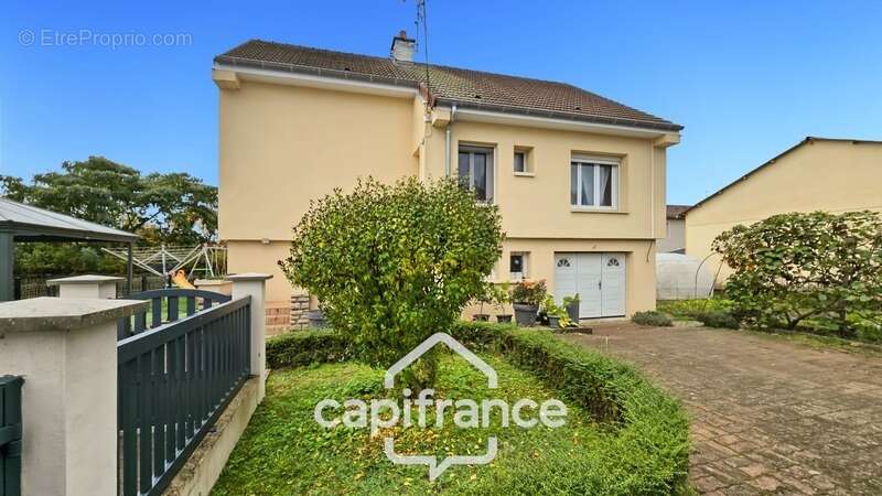 Maison à SAINT-MARCEL