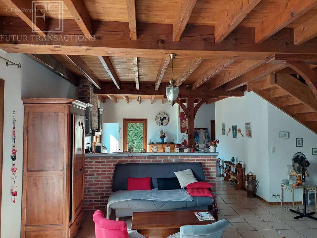 Maison et piscine sur 3490 m² clos avec dépendance - photo 8