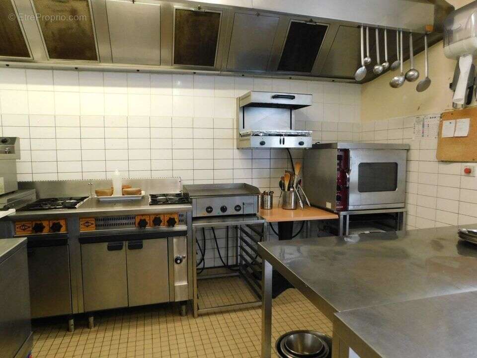 Commerce à CAZAUBON