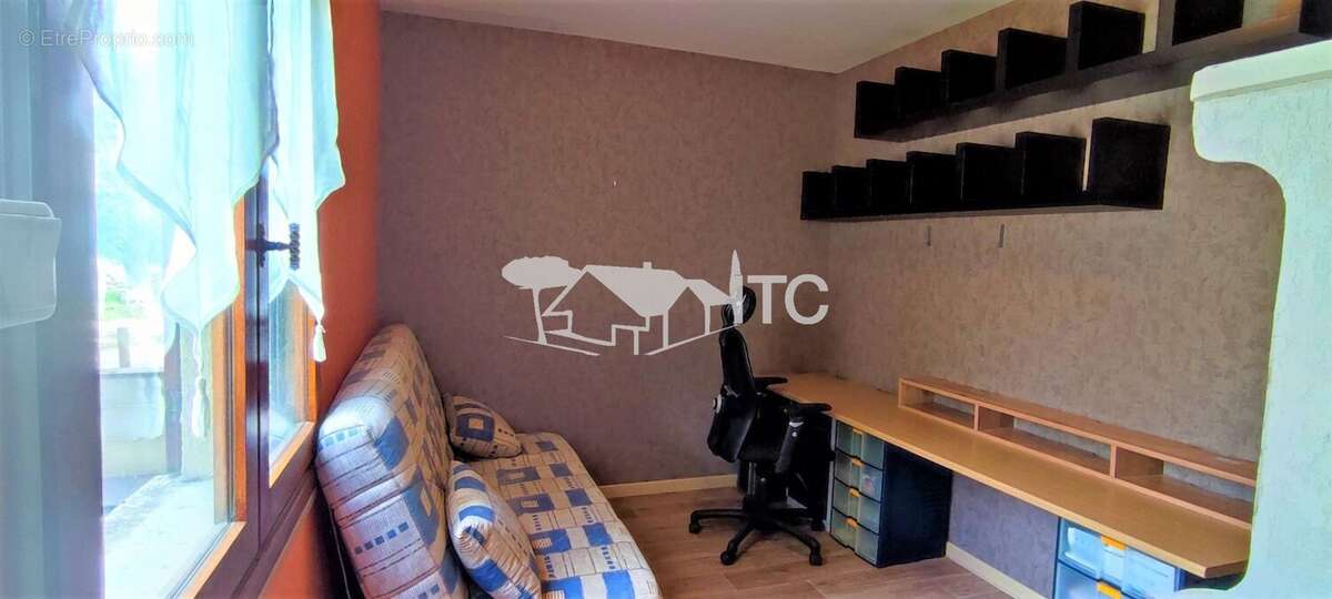 Maison à SAINT-PAUL-LE-JEUNE