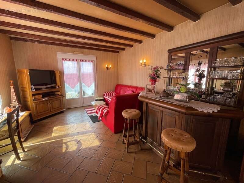 Maison à DECAZEVILLE