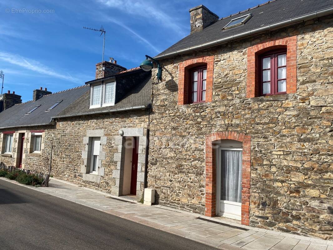 Maison à PLOEZAL