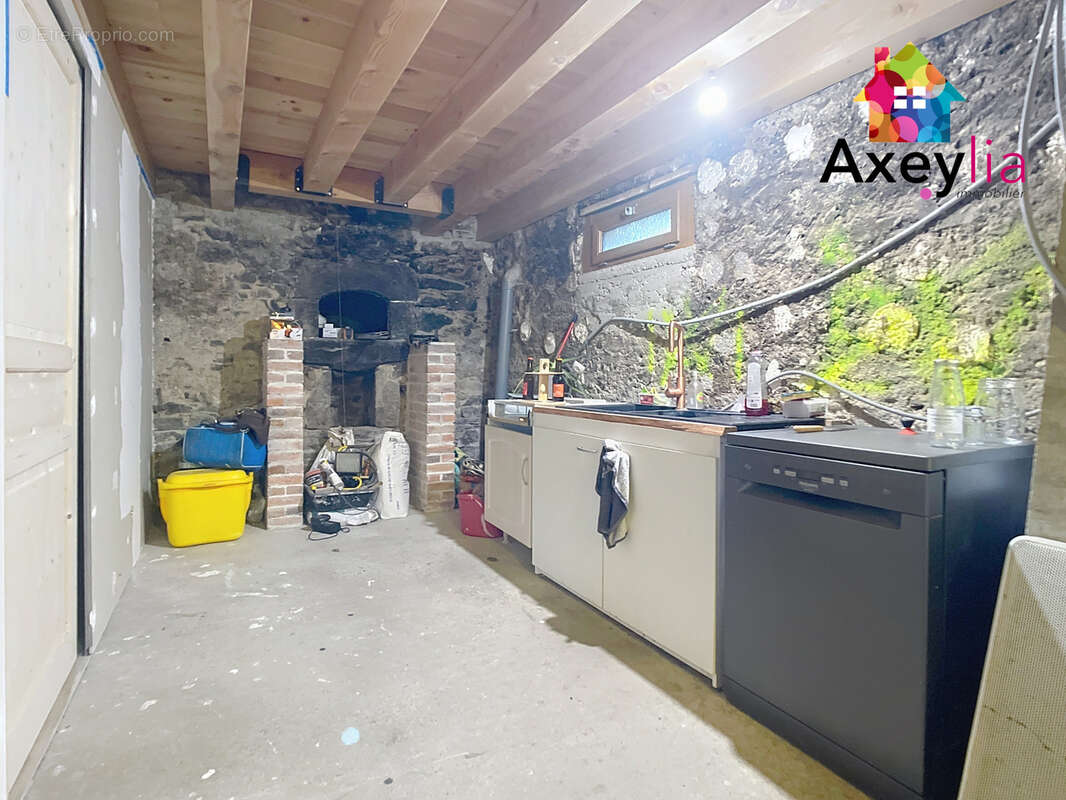 Maison à SAINT-GERMAIN-LAVAL