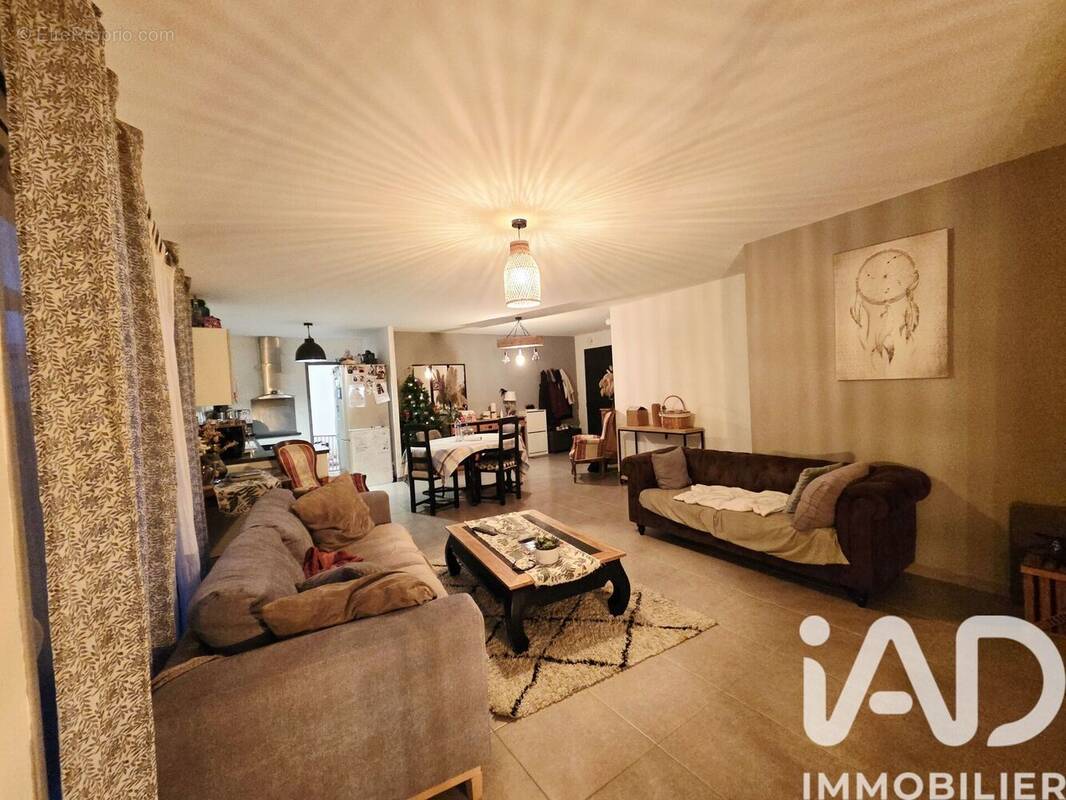 Photo 1 - Maison à MIGNALOUX-BEAUVOIR