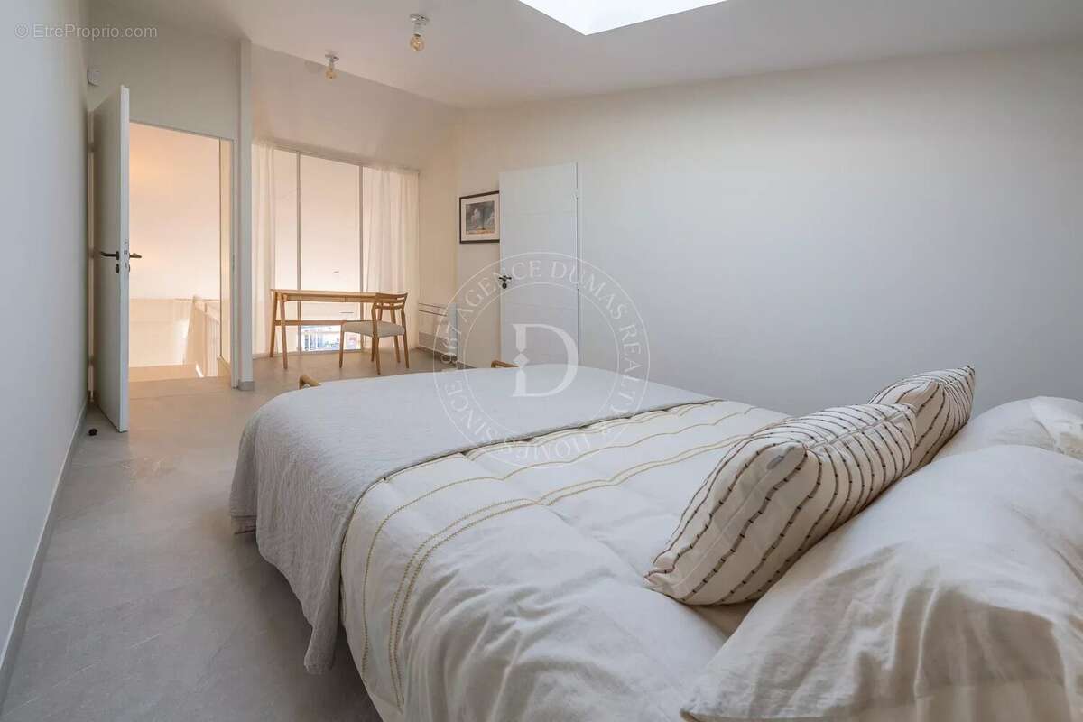 Duplex avec terrasses au dernier étage - photo 9