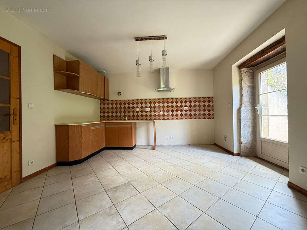 Maison à LONS-LE-SAUNIER