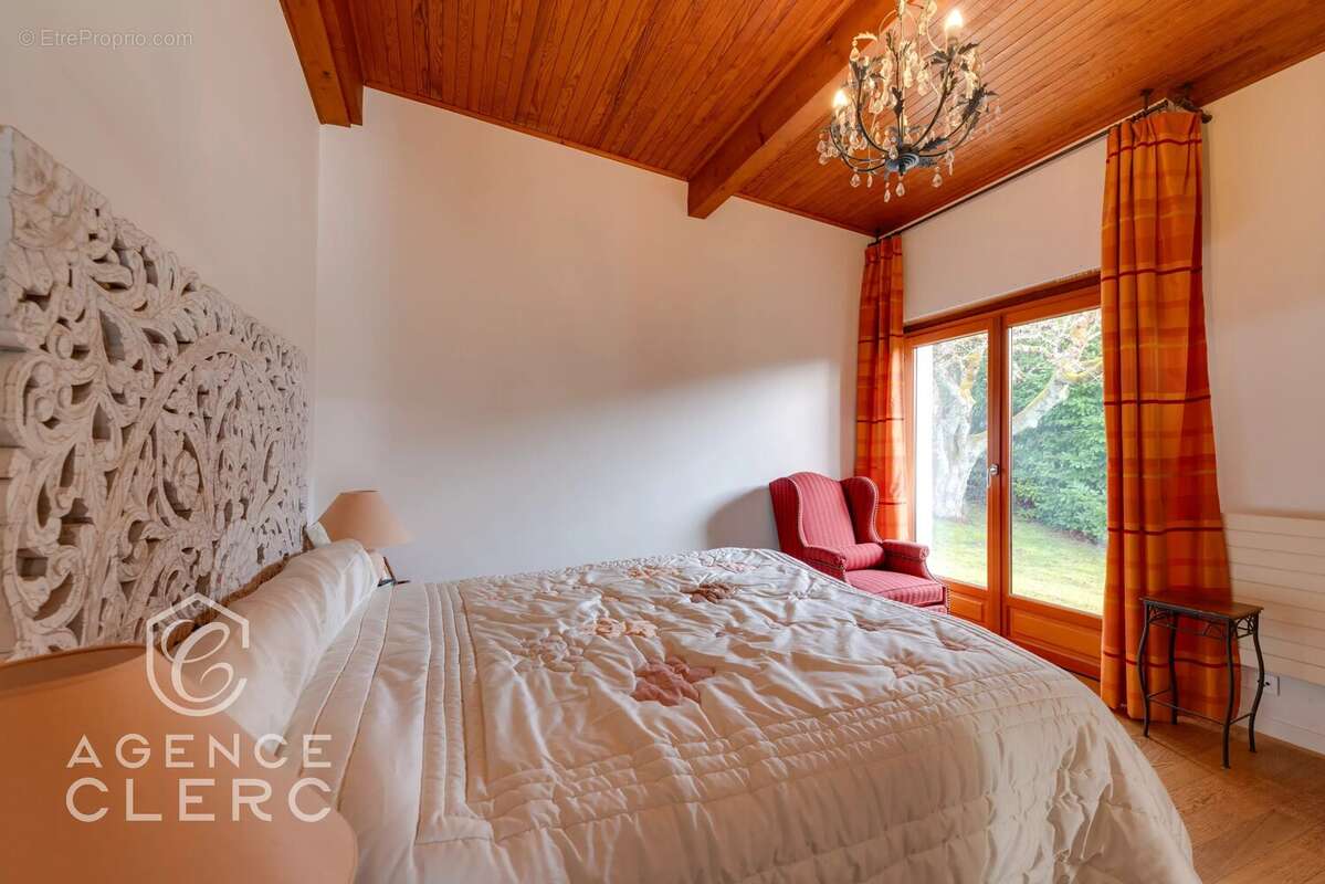 Maison à VEYRIER-DU-LAC